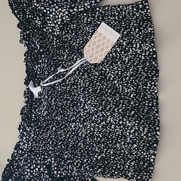 Beyond Words size M, floral blouse top - Picture 1 of 5